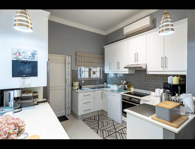 3 BEDROOM TOWNHOUSE FOR SALE IN SOMERSET PARK